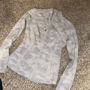 Lululemon define jacket size 6